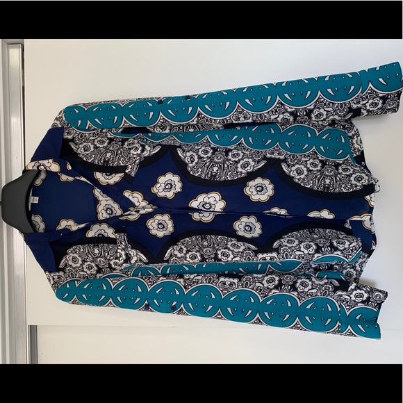 Button down blouse - Picture 1 of 3